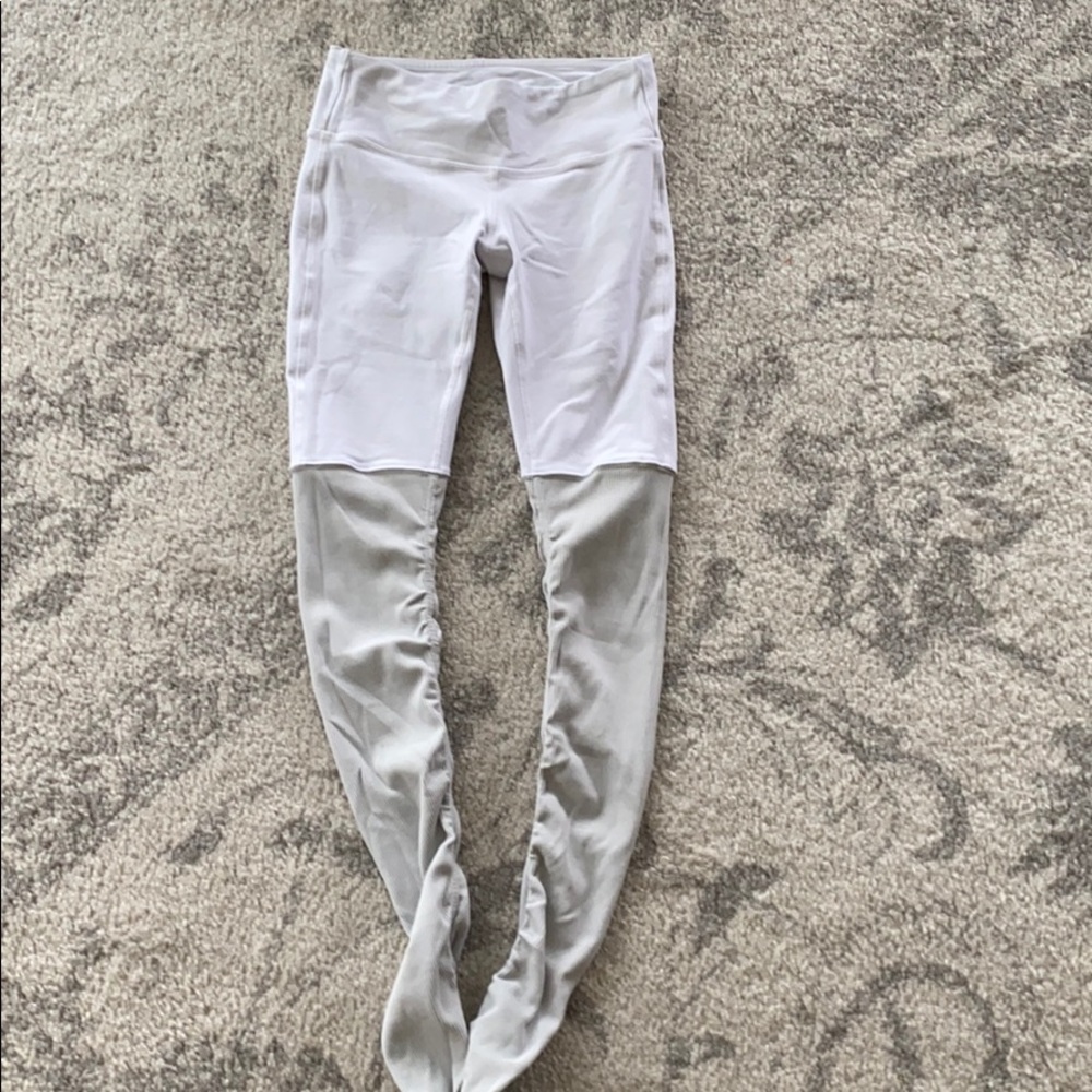 Alo yoga pants- white and Gray- goddess style xxs